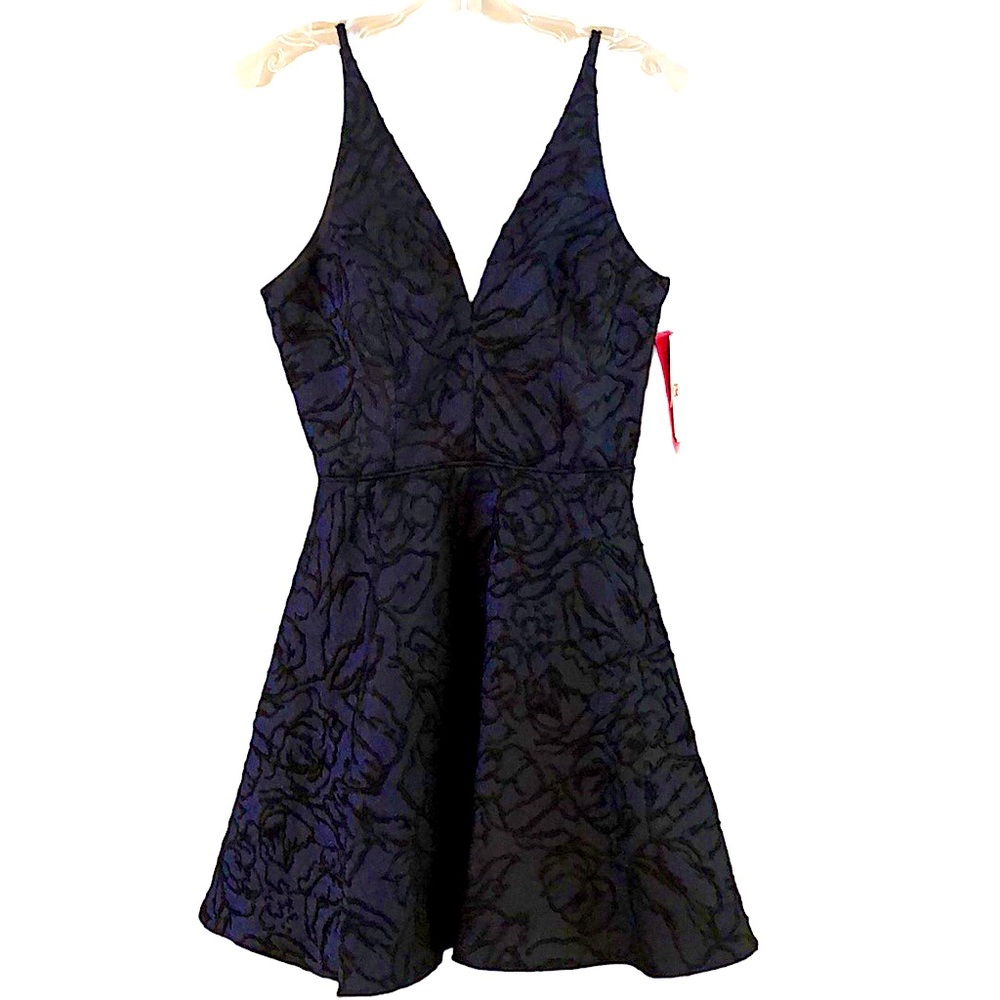 Gianni Bini v-neck fit and flare party prom dress size 7
